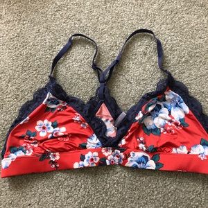 STUNNING Aerie bralette